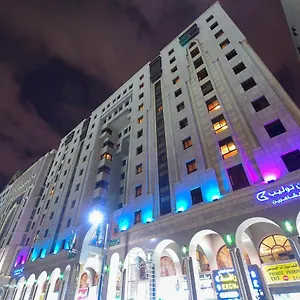 Golden Tulip Al Shakreen Отель